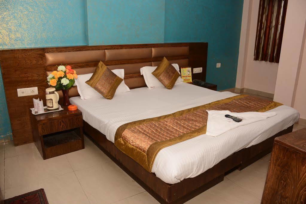 Oyo 6096 Hotel Maharani Palace Új-Delhi Kültér fotó